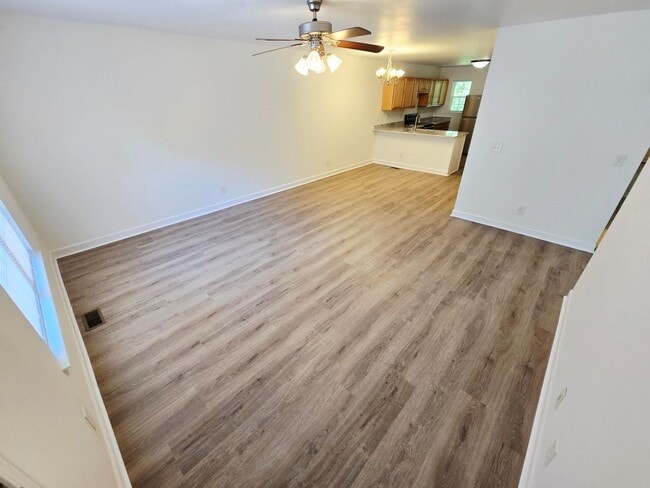 Photo - 1352 Snow Ct