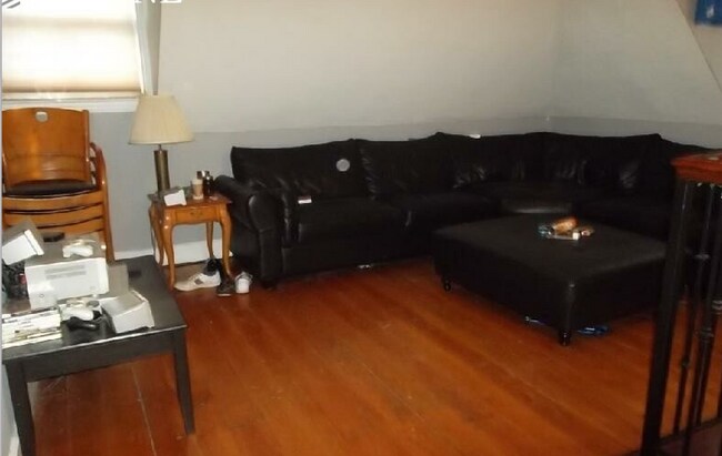 Photo - 126 Calumet St