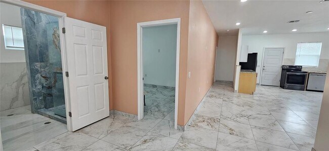 Photo - 528 Wideview Ave