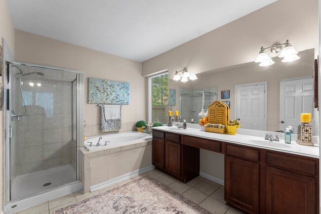 Photo - 51 N Scribewood Cir