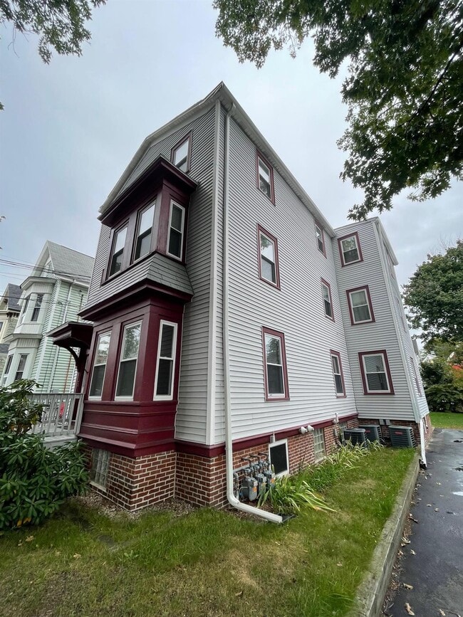 11 Prescott St Unit 3