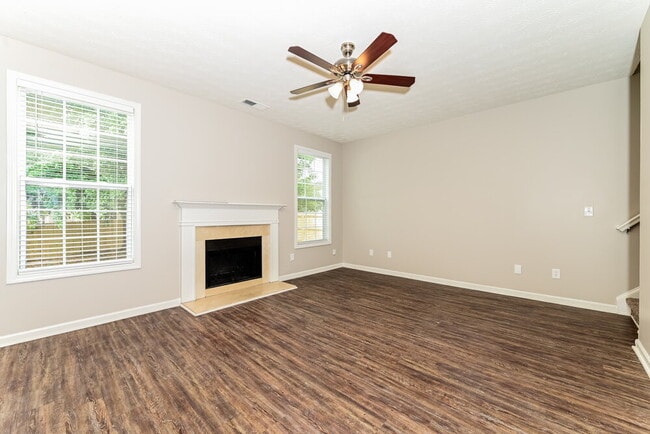 Photo - 215 Greenland Dr