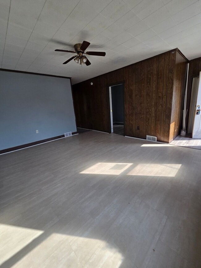 Photo - 612 E 14th St Unit 612 E 14th St #1