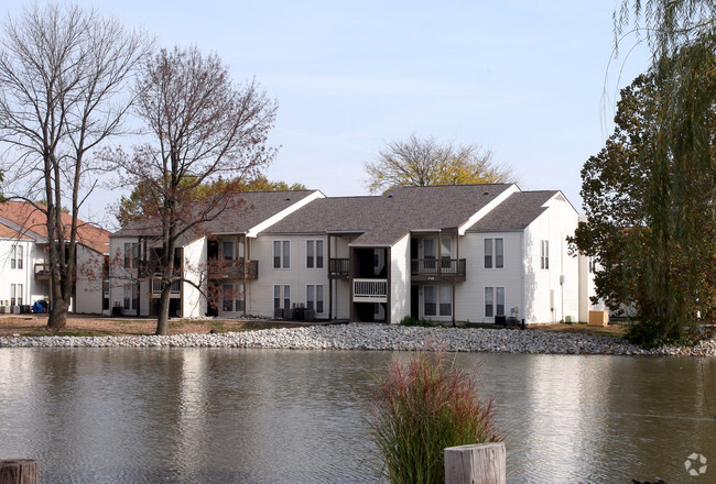 Stone Lake - Stone Lake Apartments