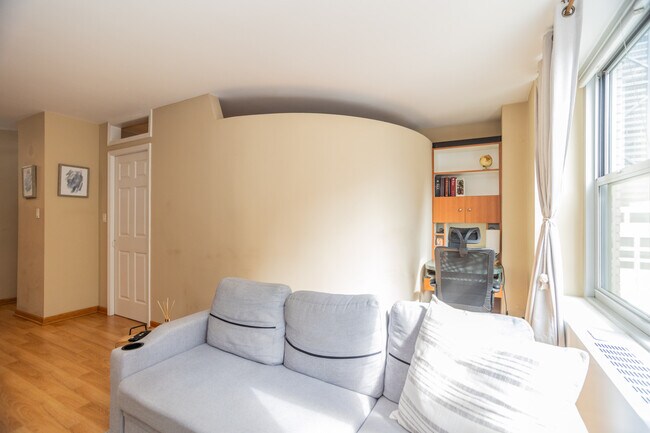Photo - 777 N Michigan Ave Unit 2106