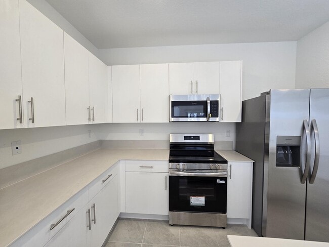 Photo - 140 SE 10th St