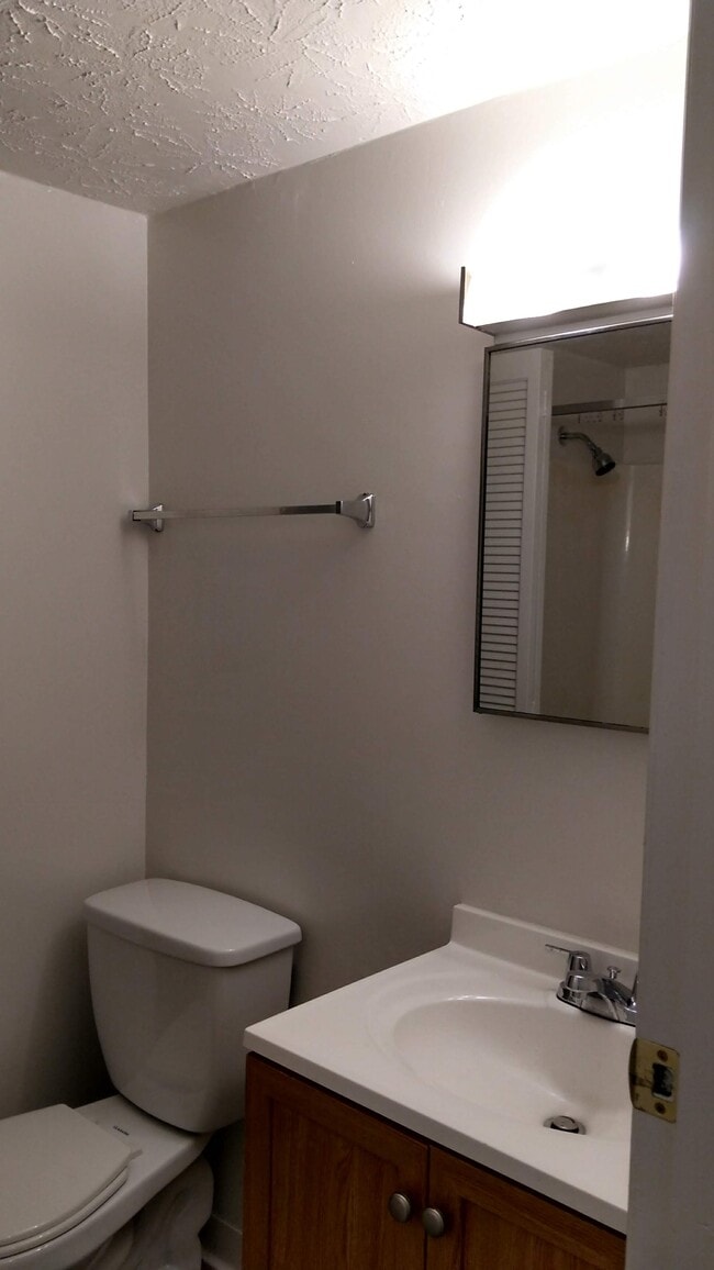 Bathroom - 8045 Pippin Rd Unit C3