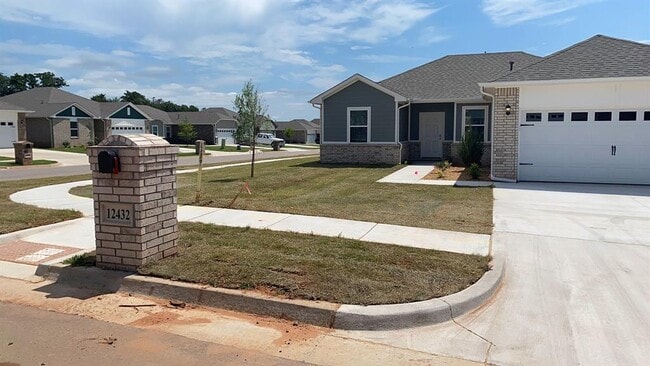 Building Photo - 12432 Ride Ave