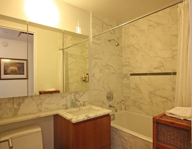505 Greenwich St Unidad 8G