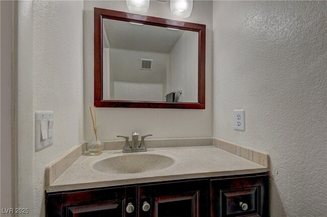 Photo - 5450 Morris St