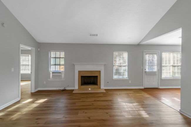 Photo - 129 Meadow Ct