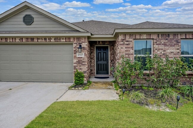 15127 Willow Tree Ln