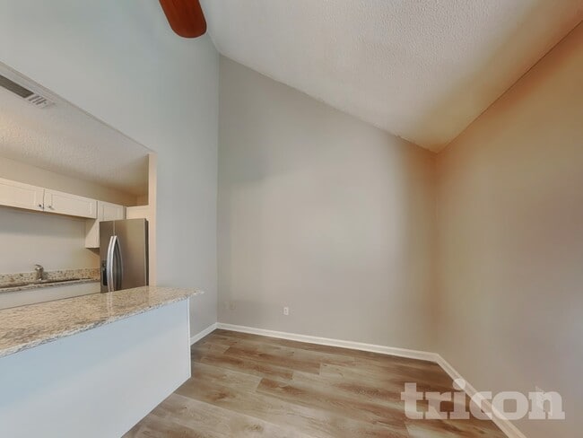 Photo - 2378 Iron Horse Dr