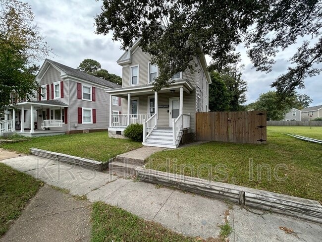 Building Photo - 1112 Hoover Ave Rental