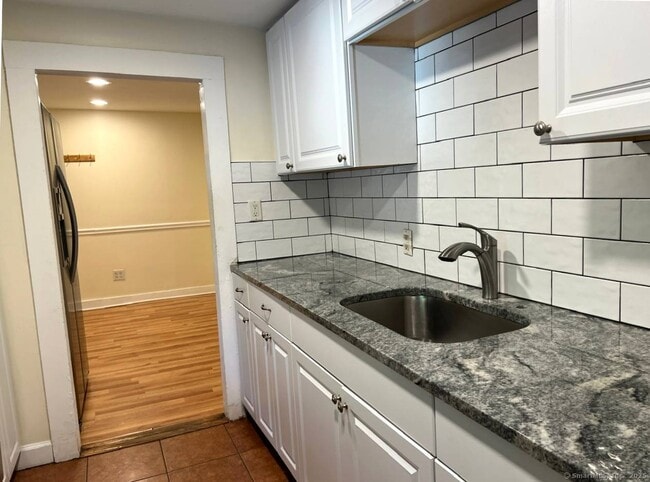 Photo - 694 Boston Post Rd