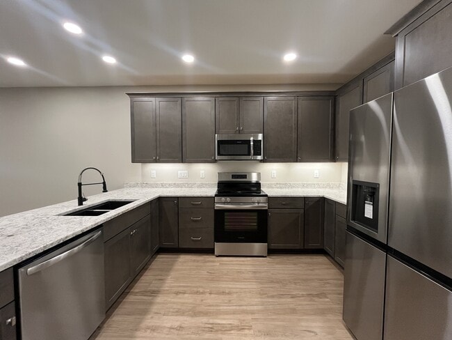 Photo - 2879 Leahs Ln