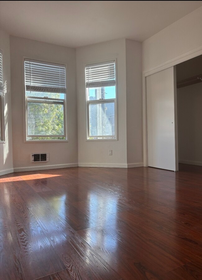 Building Photo - 2445 Telegraph Ave Unit Apt. 203