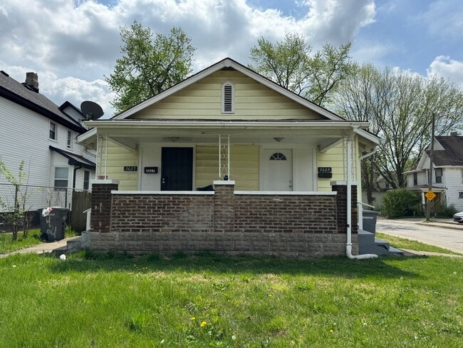 Building Photo - 2025-2027 Southeastern Ave Unit 2025 Southeastern Ave