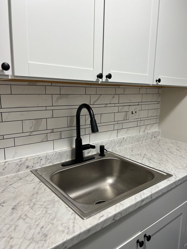 Photo - Luxury 1 BD, 1 BA Apartment in Mt Joy!