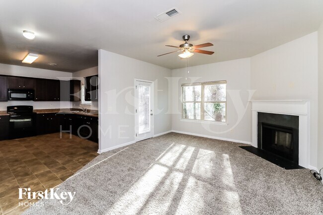 Photo - 466 Grenier Terrace NE