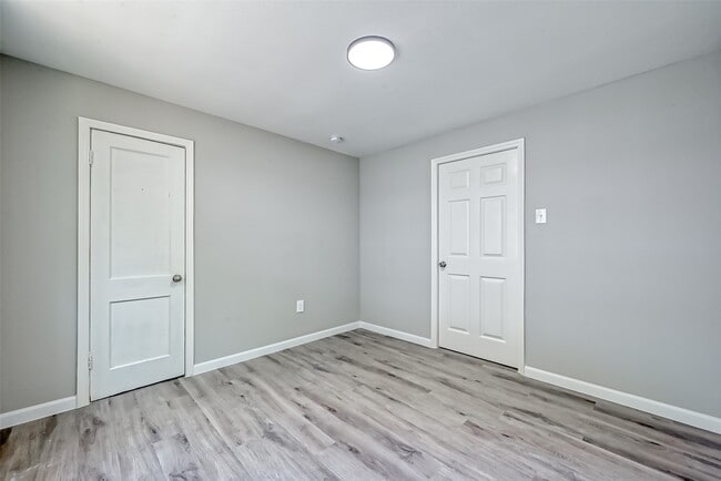 Building Photo - 3270 Reeves St Unit A