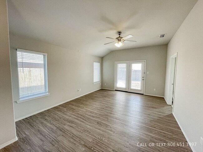 Photo - 1725 102nd St