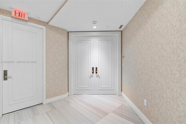 Photo - 17901 Collins Ave Unit 902