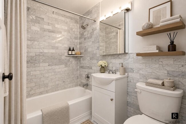 Photo - 30 E 38th St