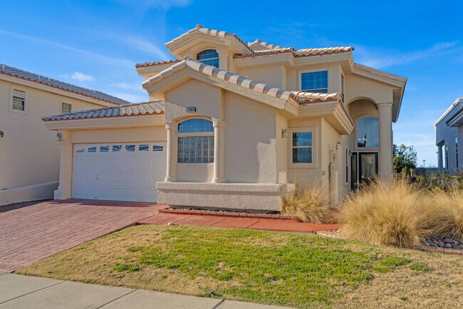 Photo - 1561 Via Appia St