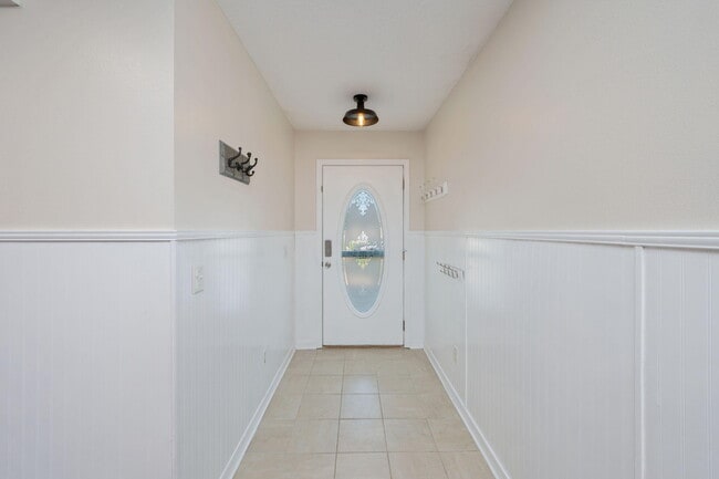 7648 Chablis Cir