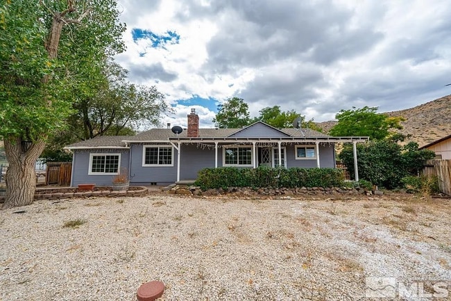 Building Photo - 215 Mule Deer Rd Rental