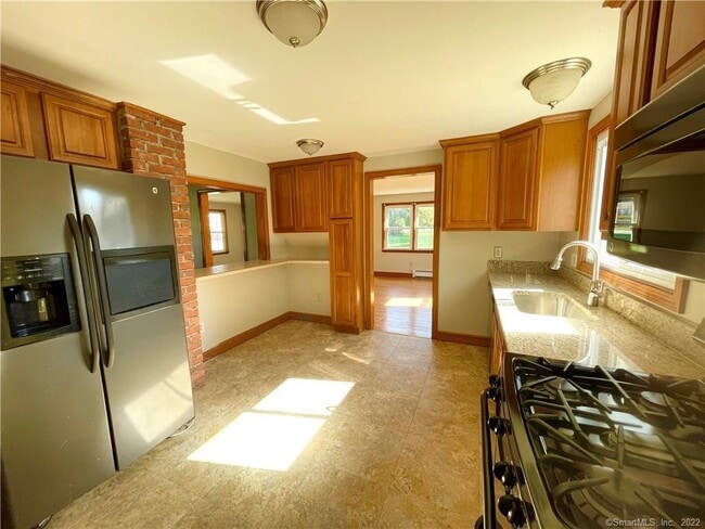 Photo - 341 Center Rd