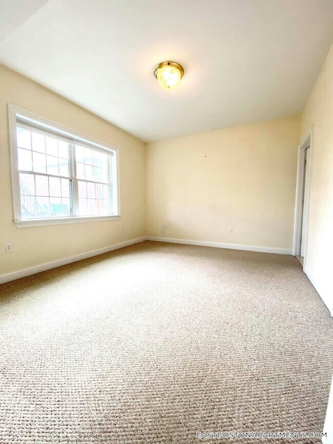 Photo - 661 Bennington St Unit 2