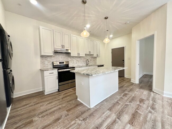 Building Photo - 301 South St Unit 2