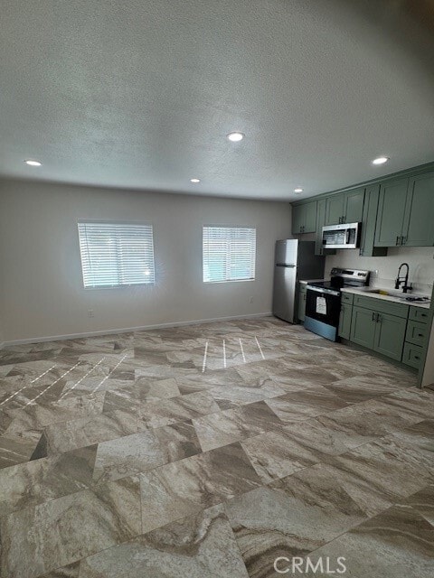 Photo - 17298 Woodhill St