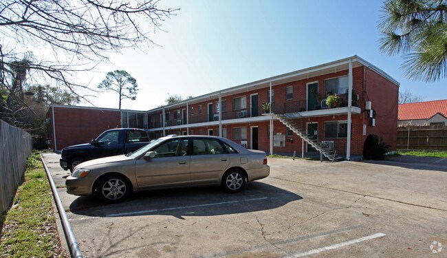 San-Lyn Apartments - San-Lyn Apartments