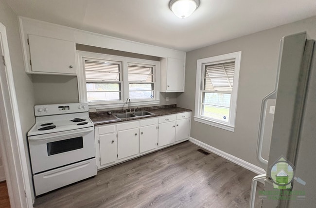 Photo - 212 Glenn Rd