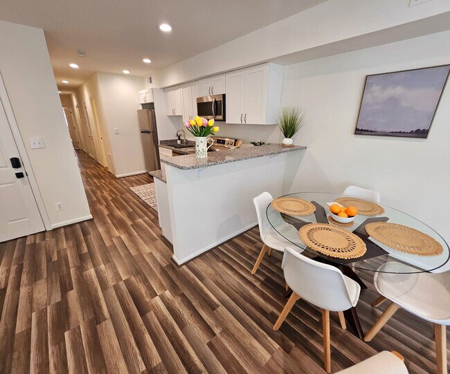 Photo - 2439 18th St NW Apartamento Unidad FL2-ID1232102P