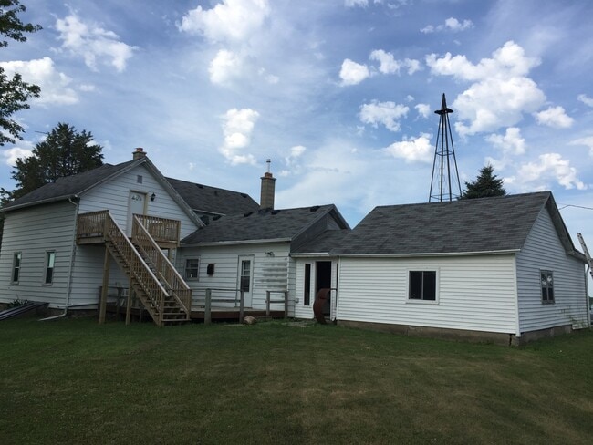 Photo - Country Comfort in Fort Atkinson