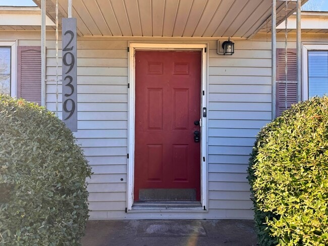 Photo - 2939 Parish St