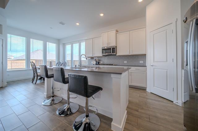 Photo - 3617 Swan Shadow