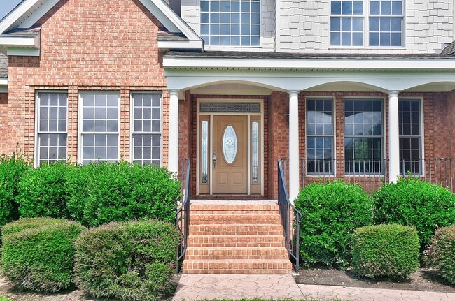 Photo - BEAUTIFUL HOME FOR RENT SOUTH CHESAPEAKE!
