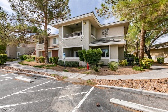Photo - 1008 Domnus Ln Unit 102