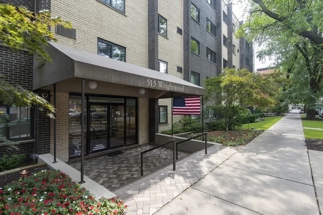 Building Photo - 515 W Wrightwood Ave Unit 509