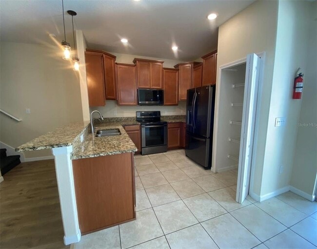 12013 Greengate Dr