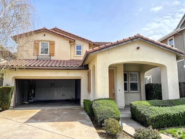 Building Photo - Stunning Newly Remodeled 4-Bed, 3-Bath Hom... Rental