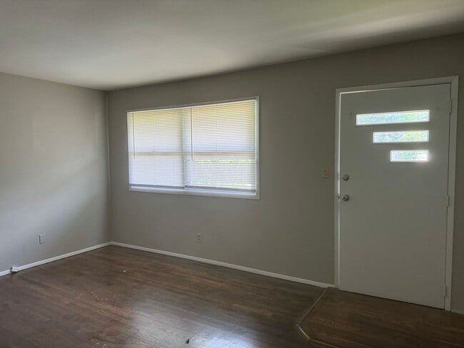 Photo - Updated 3 Bedroom 1 Bath Single Family Hom...