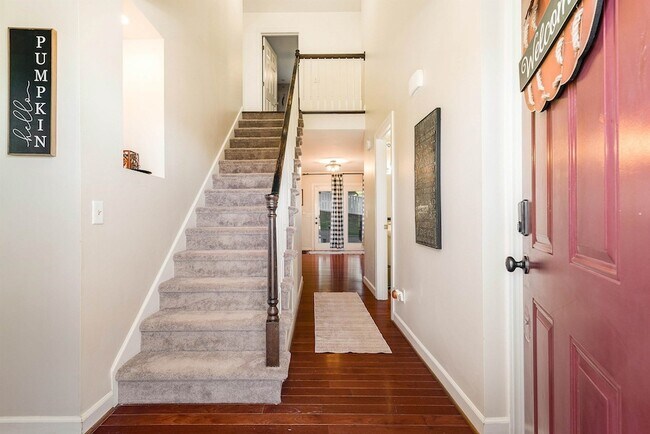 Photo - 1141 Decca Dr