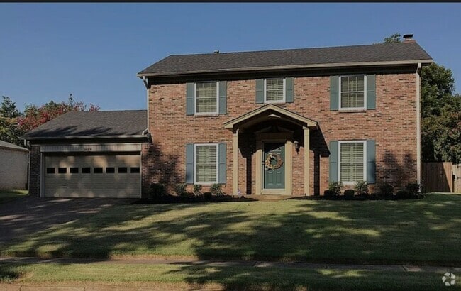 Building Photo - Spacious 4 bedroom, 2.5 bath home for lease.