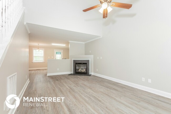 Photo - 2016 Spring Creek Dr